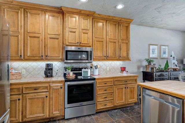 815 E Beaufort Street, Nixa, MO 65714