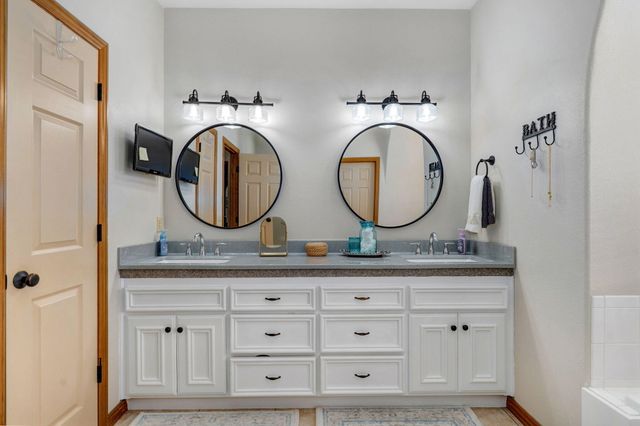 815 E Beaufort Street, Nixa, MO 65714