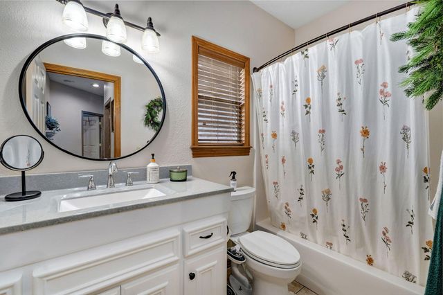 815 E Beaufort Street, Nixa, MO 65714