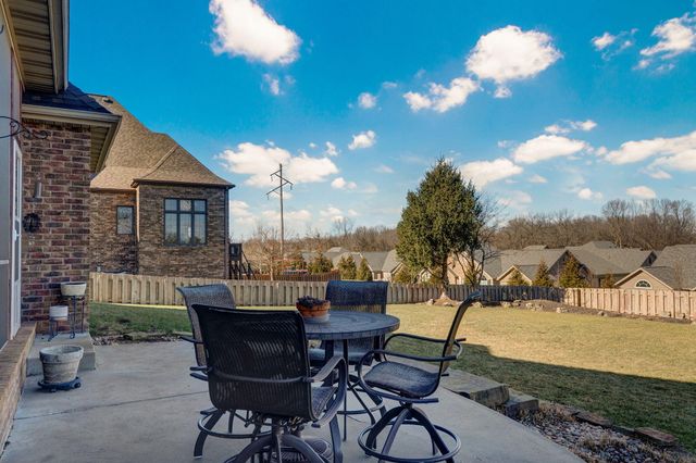 815 E Beaufort Street, Nixa, MO 65714