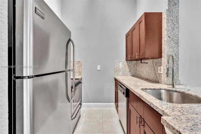 2851 N Oakland Forest Dr 306, Oakland Park, FL 33309