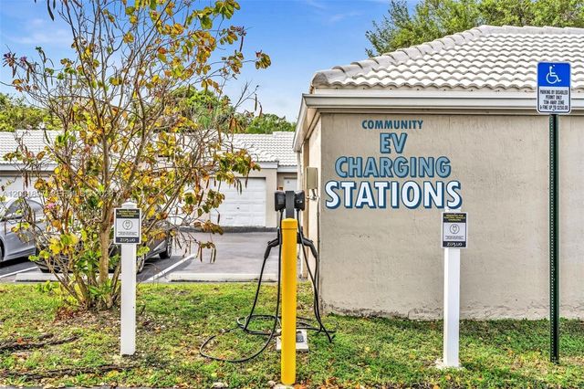 2851 N Oakland Forest Dr 306, Oakland Park, FL 33309