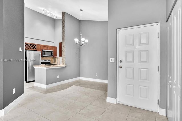 2851 N Oakland Forest Dr 306, Oakland Park, FL 33309