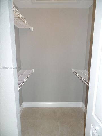 2851 N Oakland Forest Dr 306, Oakland Park, FL 33309