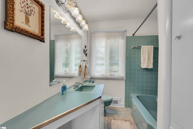 211 Beechwood Drive, Spartanburg, SC 29307