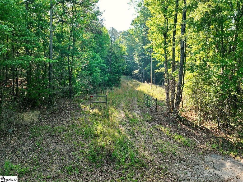 13 Cody Lane, Fountain Inn, SC 29644