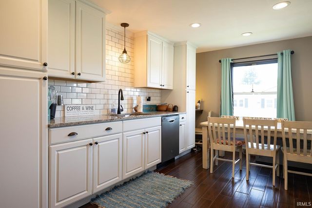 800 E LaPorte Street, Plymouth, IN 46563