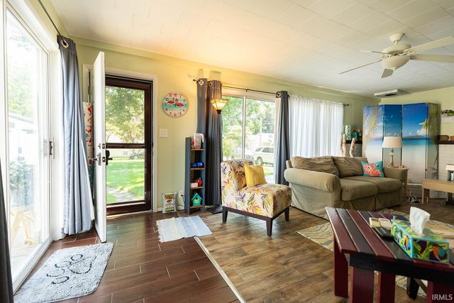 800 E LaPorte Street, Plymouth, IN 46563