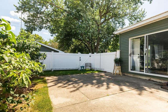 800 E LaPorte Street, Plymouth, IN 46563
