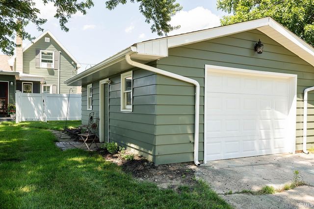 800 E LaPorte Street, Plymouth, IN 46563