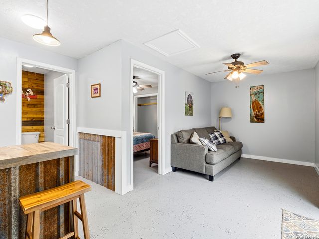 1397 CANYON LAKE DR, Canyon Lake, TX 78133