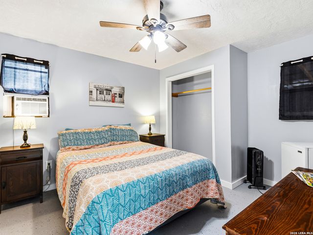 1397 CANYON LAKE DR, Canyon Lake, TX 78133