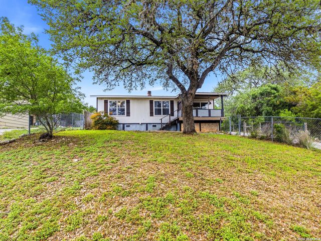 1397 CANYON LAKE DR, Canyon Lake, TX 78133