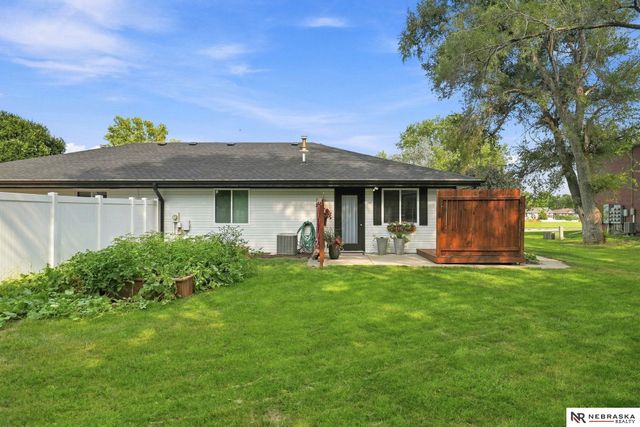 3525 N 1st Street, Lincoln, NE 68521