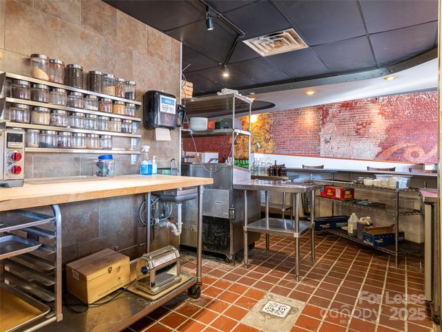 24 Wall Street, Asheville, NC 28801