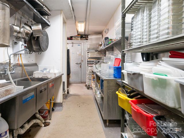 24 Wall Street, Asheville, NC 28801