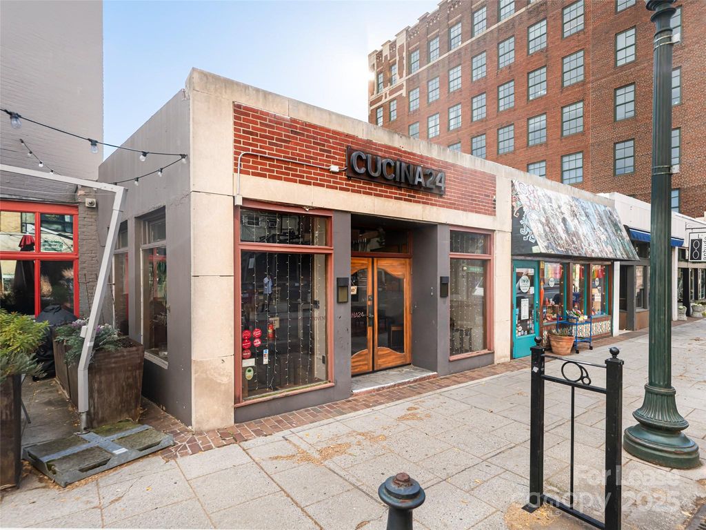 24 Wall Street, Asheville, NC 28801