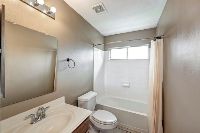 1915 Sable Glen Court, Richmond, TX 77469