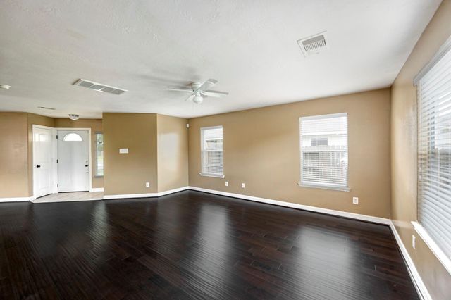 1915 Sable Glen Court, Richmond, TX 77469