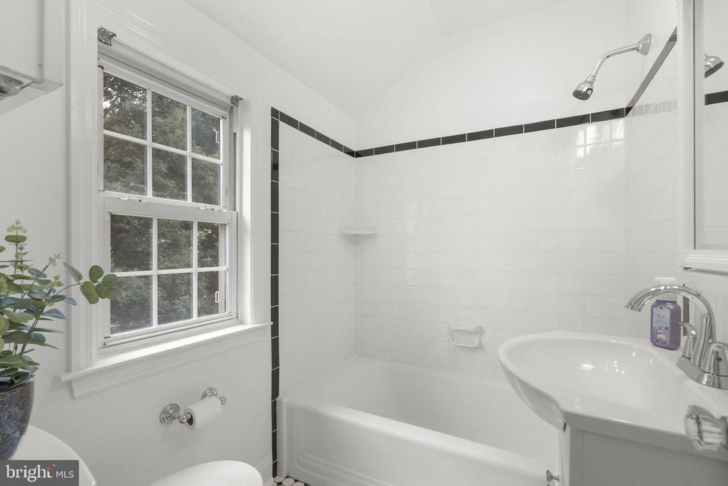 Image 28 of property listing at 10511 LORAIN AVE, Silver Spring, MD 20901