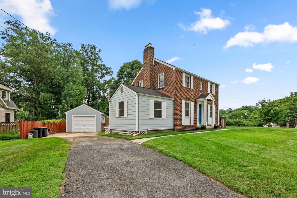 Image 3 of property listing at 10511 LORAIN AVE, Silver Spring, MD 20901