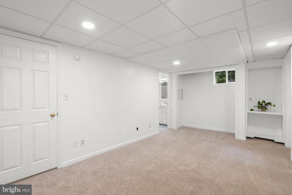 Image 36 of property listing at 10511 LORAIN AVE, Silver Spring, MD 20901