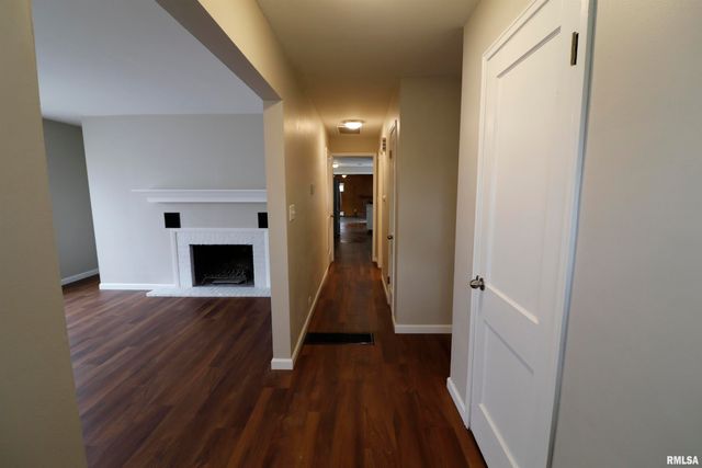 301 E MELBOURNE Avenue, Peoria, IL 61603