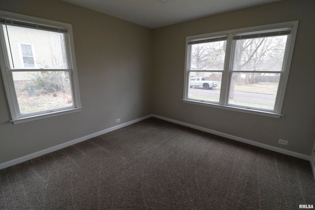 301 E MELBOURNE Avenue, Peoria, IL 61603