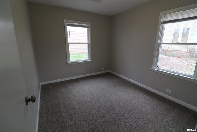 301 E MELBOURNE Avenue, Peoria, IL 61603