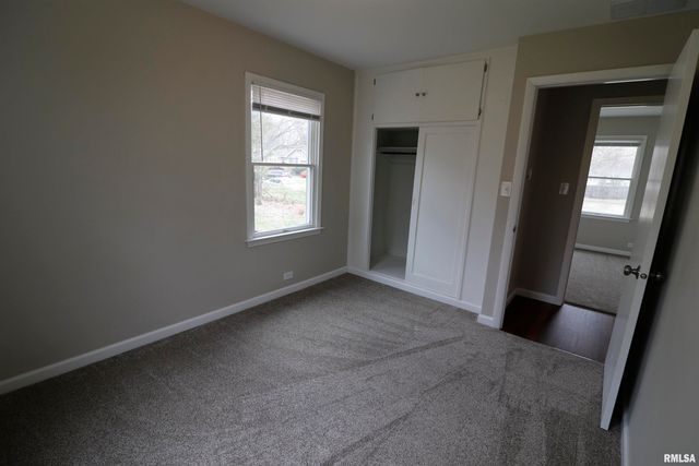 301 E MELBOURNE Avenue, Peoria, IL 61603