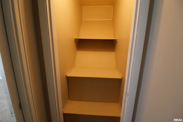 301 E MELBOURNE Avenue, Peoria, IL 61603