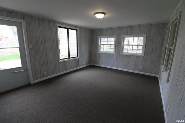 301 E MELBOURNE Avenue, Peoria, IL 61603