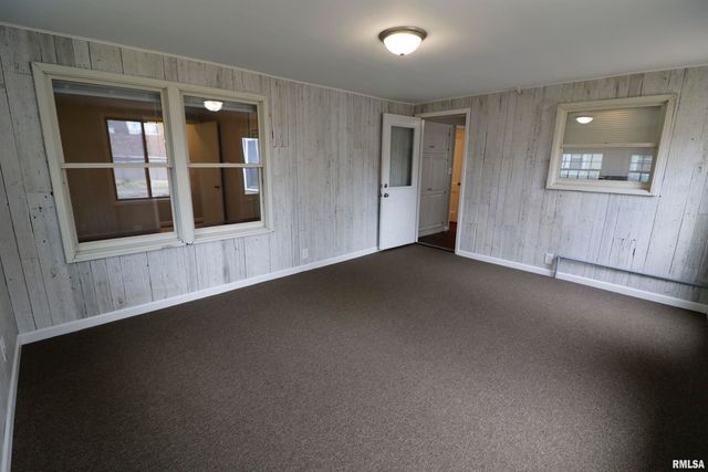 301 E MELBOURNE Avenue, Peoria, IL 61603