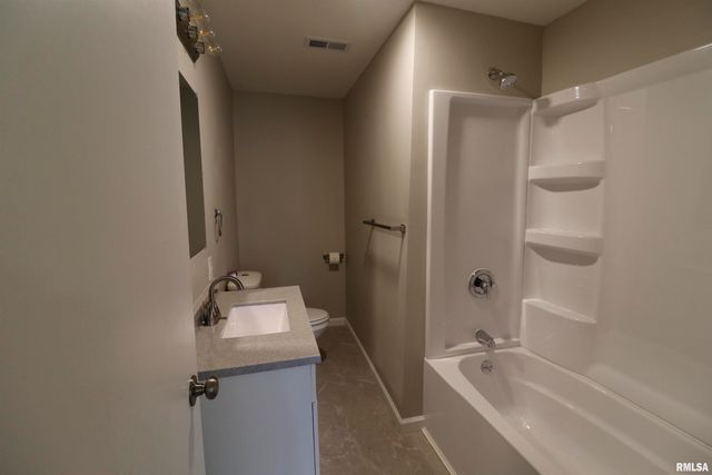 301 E MELBOURNE Avenue, Peoria, IL 61603