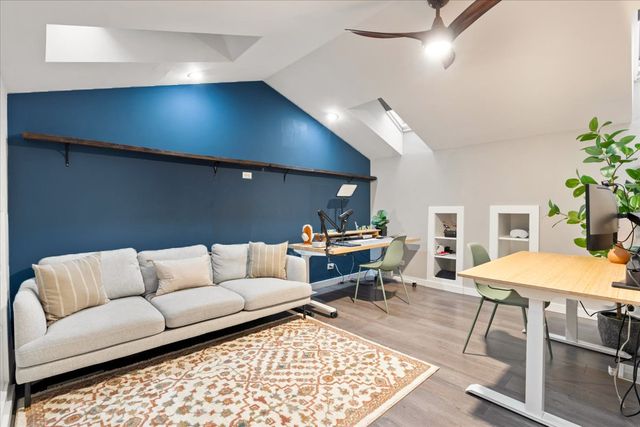 1801 W Diversey Parkway 23, Chicago, IL 60614