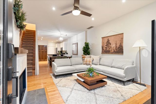 1801 W Diversey Parkway 23, Chicago, IL 60614