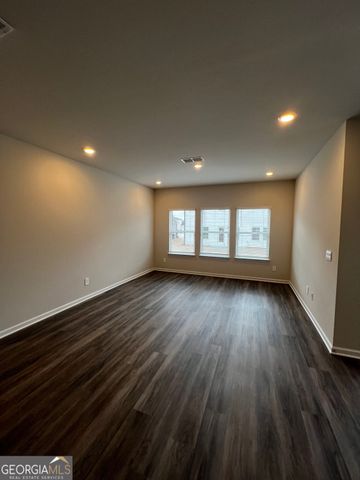 7762 Plymouth Drive, Fairburn, GA 30213