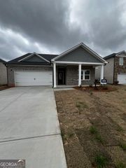 7762 Plymouth Drive, Fairburn, GA 30213