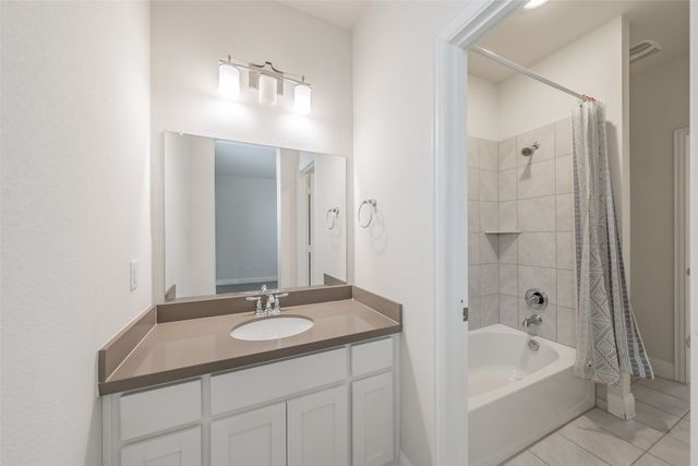 8075 Sunflower Lane, Dallas, TX 75252