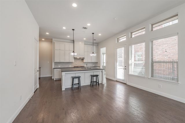 8075 Sunflower Lane, Dallas, TX 75252