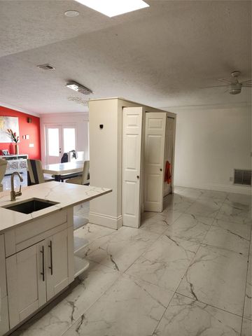 100 SW Todd Ave, Port St Lucie, FL 34983