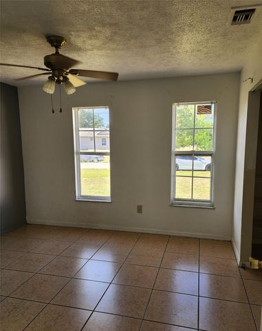 100 SW Todd Ave, Port St Lucie, FL 34983