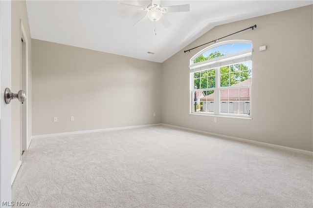 3038 Mahogany Run Circle NW, North Canton, OH 44720