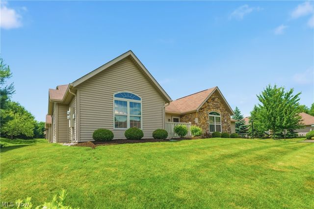 3038 Mahogany Run Circle NW, North Canton, OH 44720