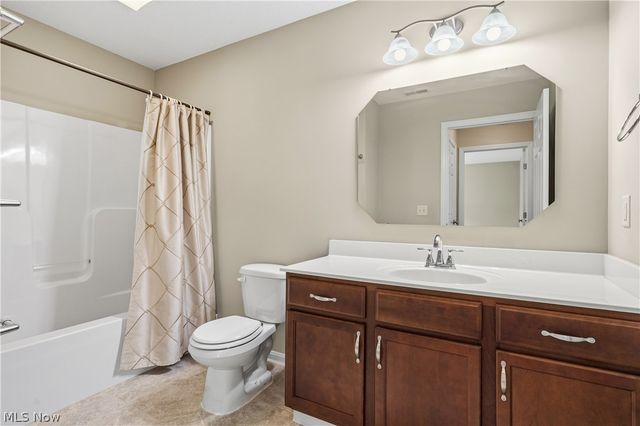 3038 Mahogany Run Circle NW, North Canton, OH 44720