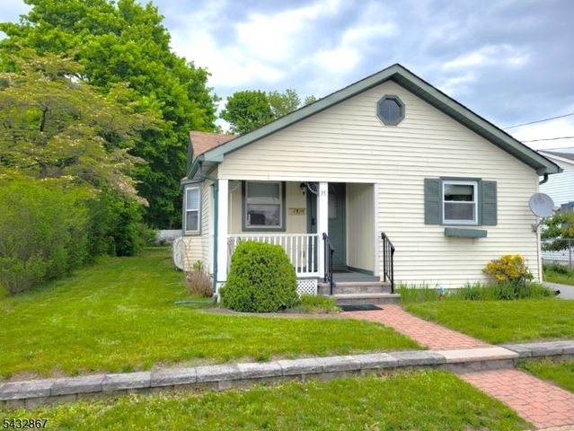 35 Butler St, Franklin Boro, NJ 07416