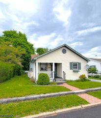 35 Butler St, Franklin Boro, NJ 07416