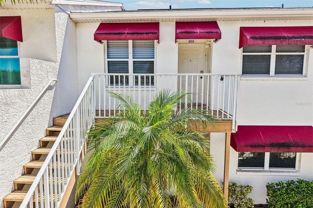 1400 WATER VIEW DRIVE W 202, Largo, FL 33771