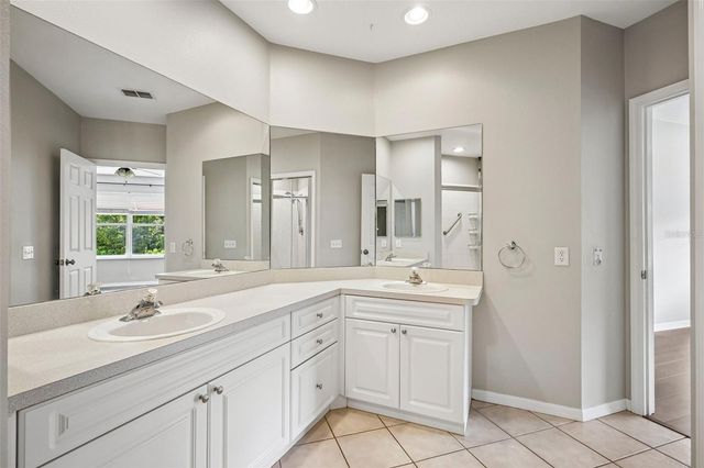 1400 WATER VIEW DRIVE W 202, Largo, FL 33771