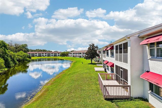 1400 WATER VIEW DRIVE W 202, Largo, FL 33771